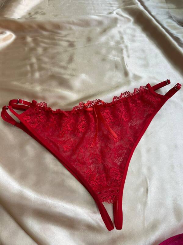 Elegant Lace-Detail Bralettete (1 Piece) V6803
